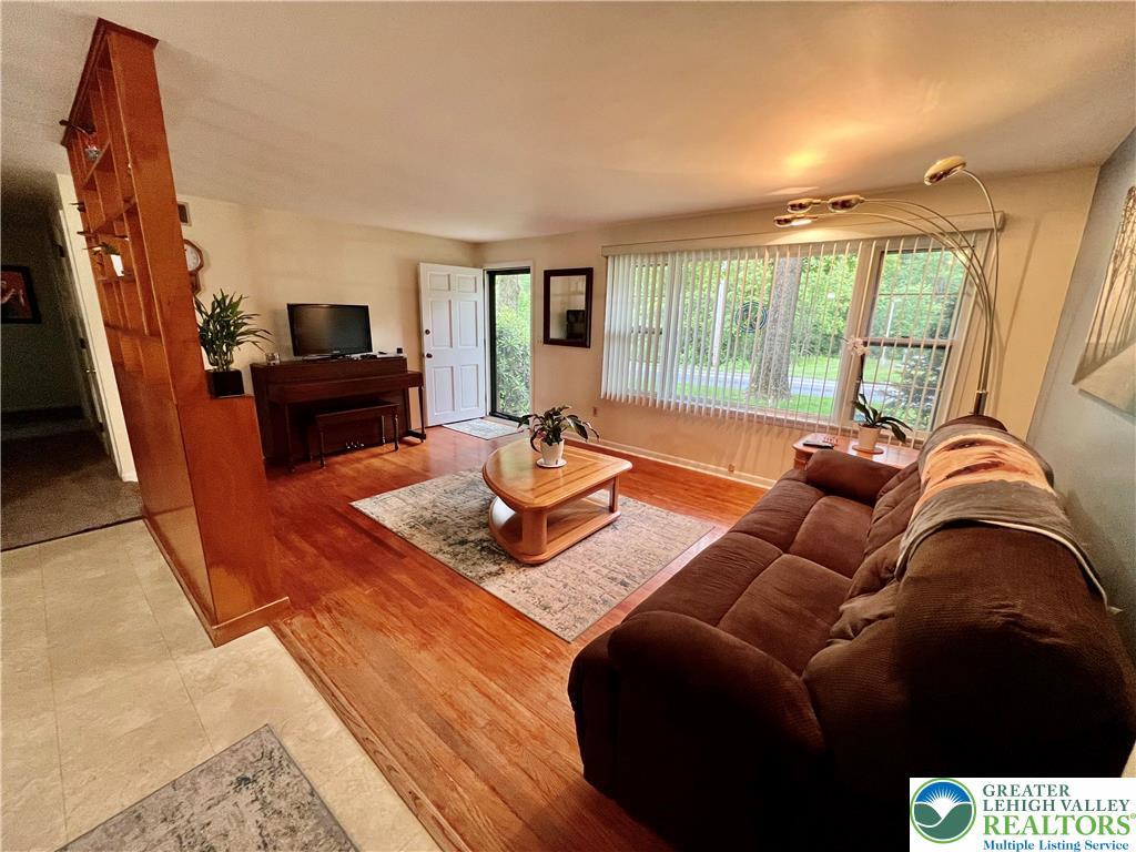 1326 Blue Barn Road Allentown, PA 18104 - Photo 7 of 32