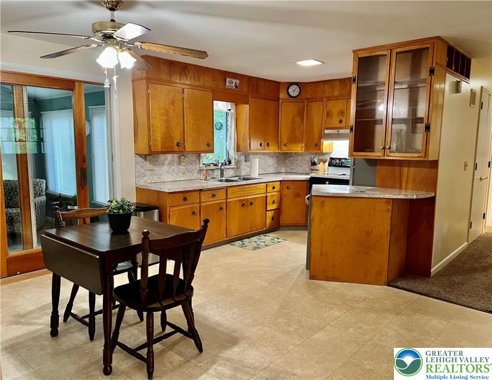 1326 Blue Barn Road Allentown, PA 18104 - Photo 9 of 32