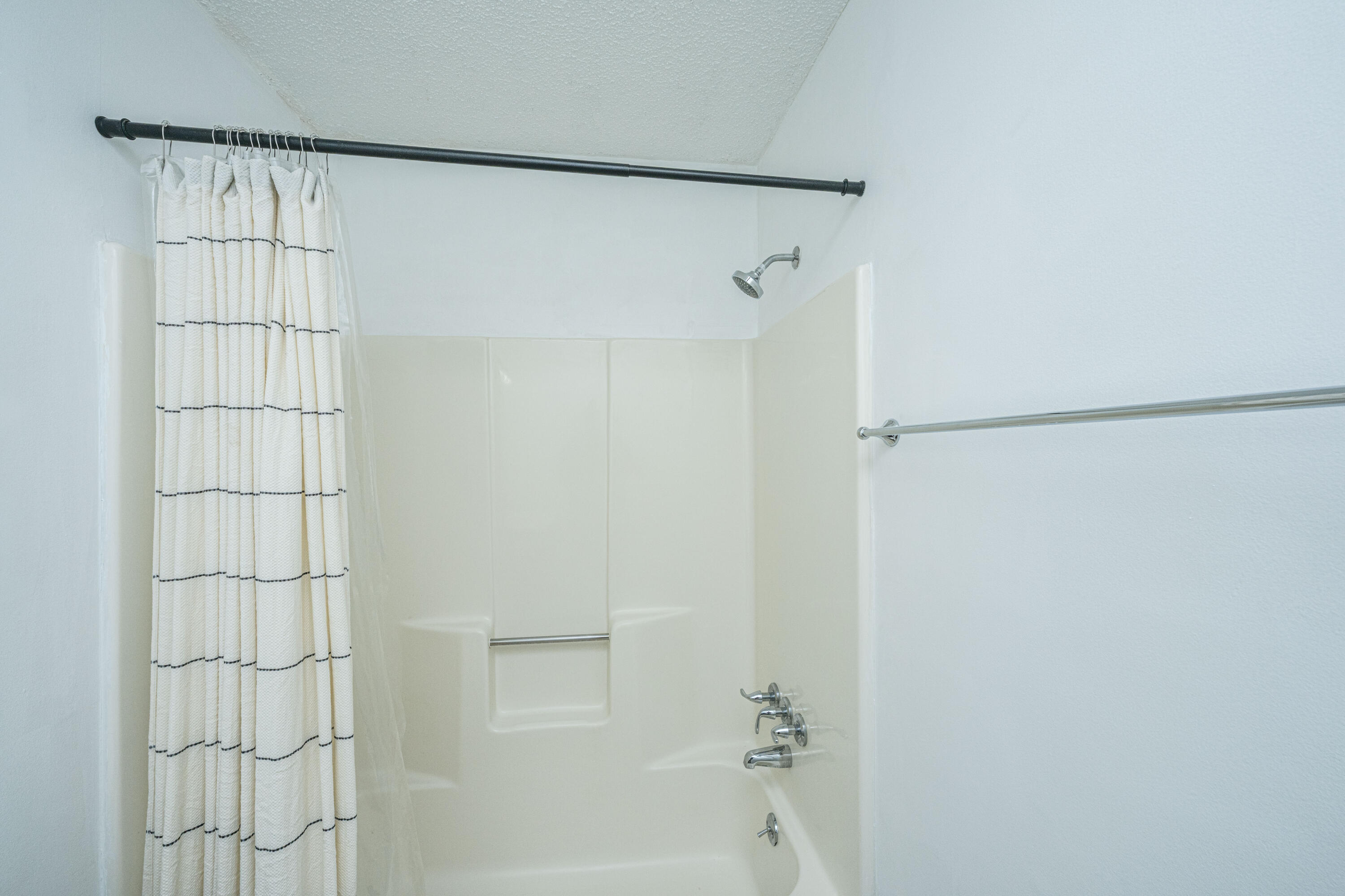 1009 Douglas Wayne Road Summerville, SC 29486 - Photo 16 of 23 1009DouglasWayneRd024