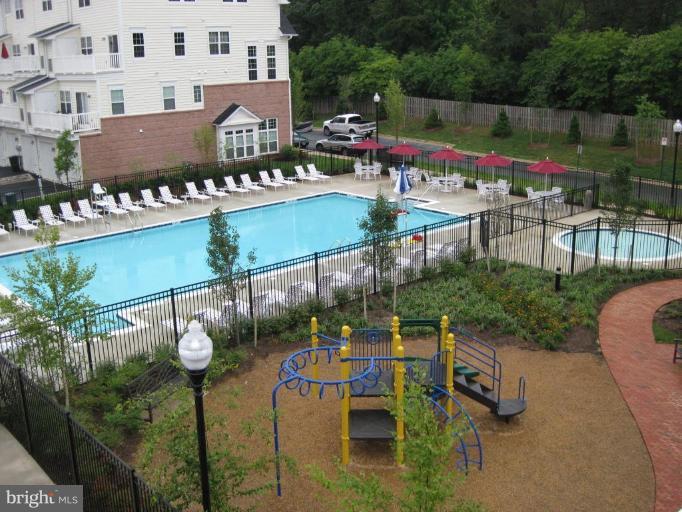 19402 Buckingham Way, Unit C02 Silver Spring, MD 20901 - Photo 8 of 9 Community Amenities 1