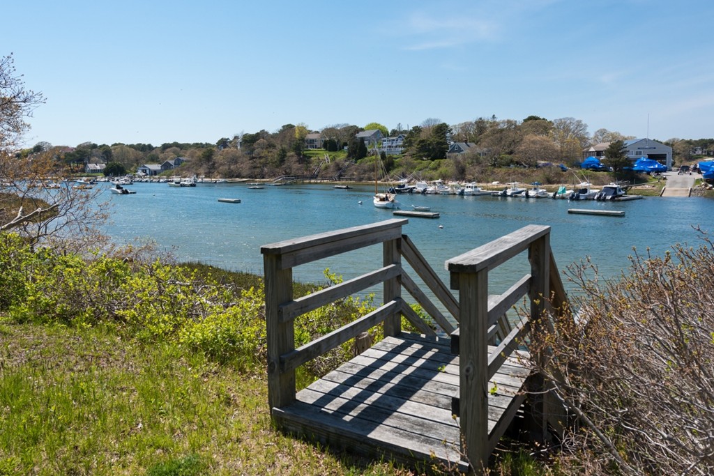 a view of a lake with houses