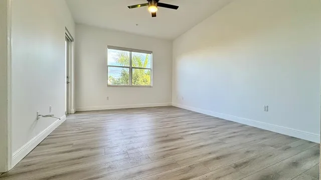 a bathroom with a toilet and a bathtub