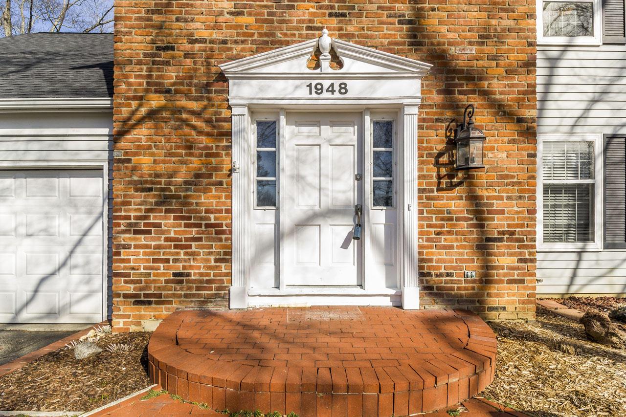 1948 Fishinger Road Columbus, OH 43221 - Photo 2 of 29