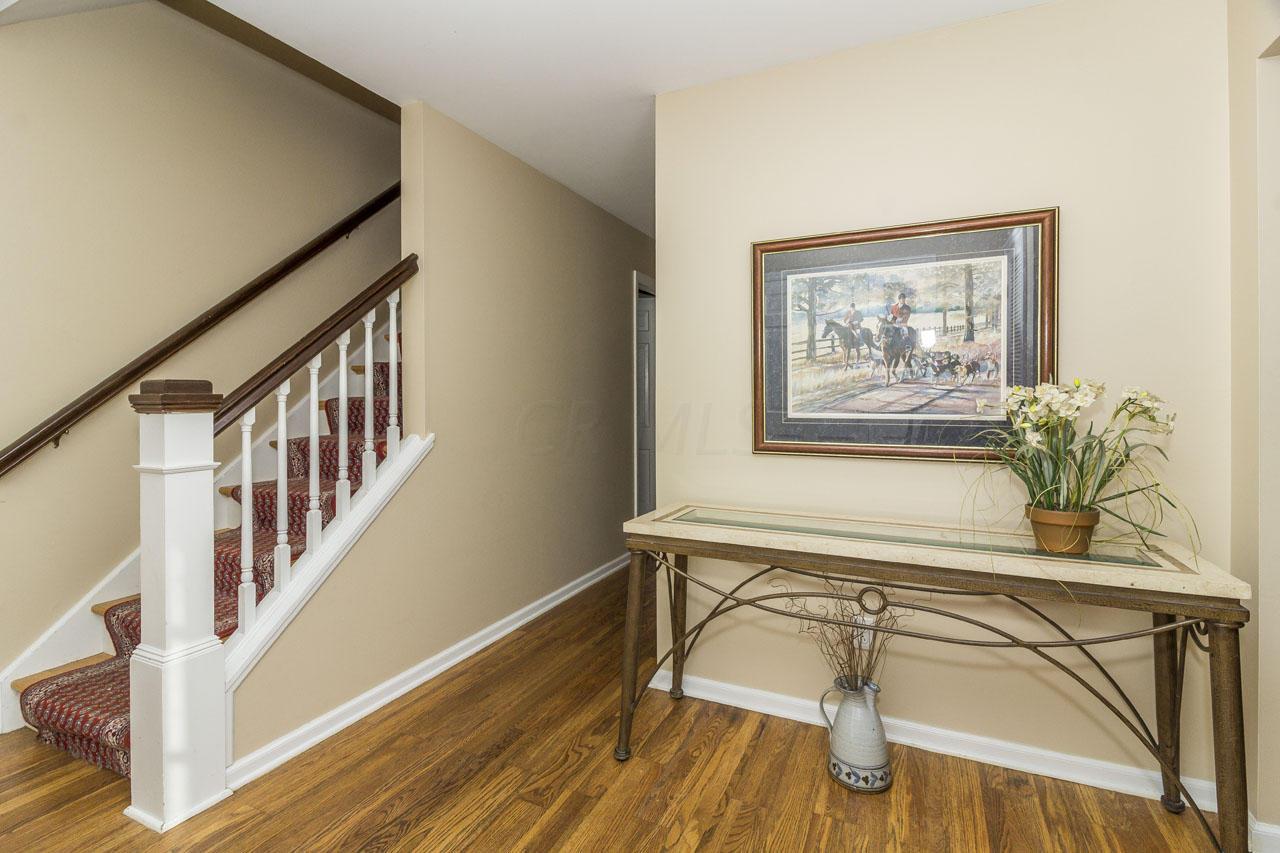 1948 Fishinger Road Columbus, OH 43221 - Photo 4 of 29