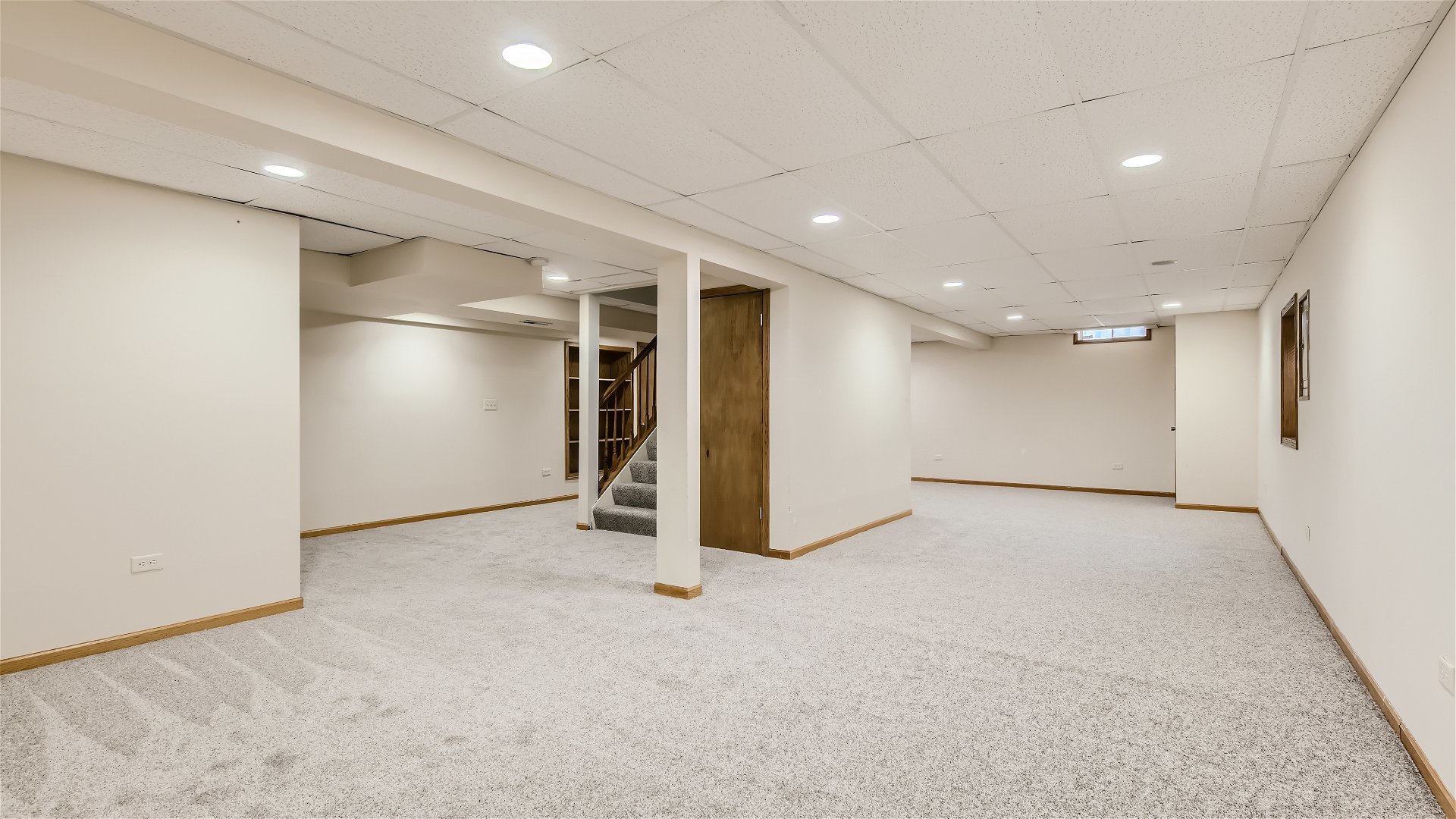 1223 Sumac Trail Hoffman Estates, IL 60192 - Photo 24 of 28 a view of an empty room