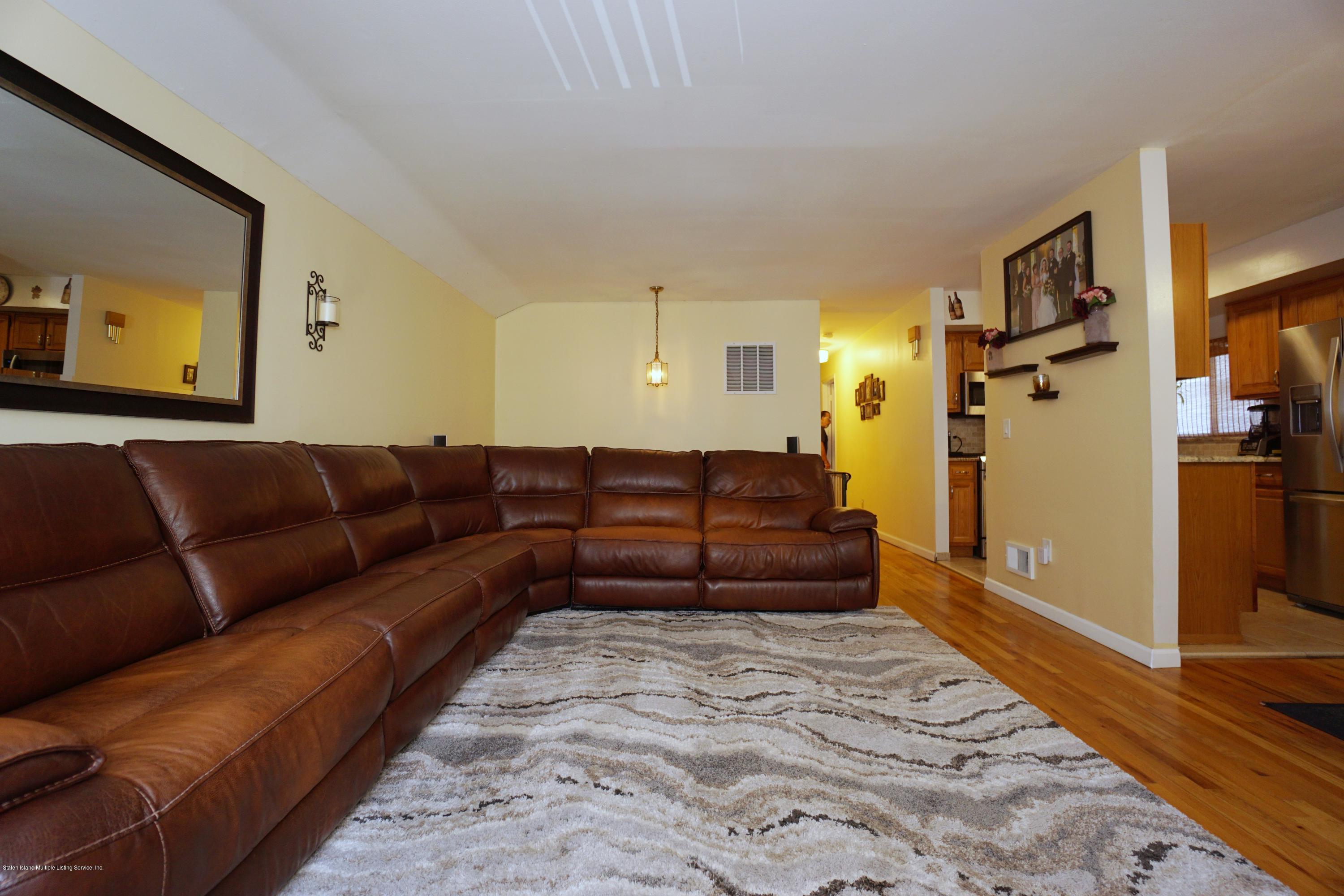 31 Locust Place Staten Island, NY 10308 - Photo 6 of 34 31 Locust Pl