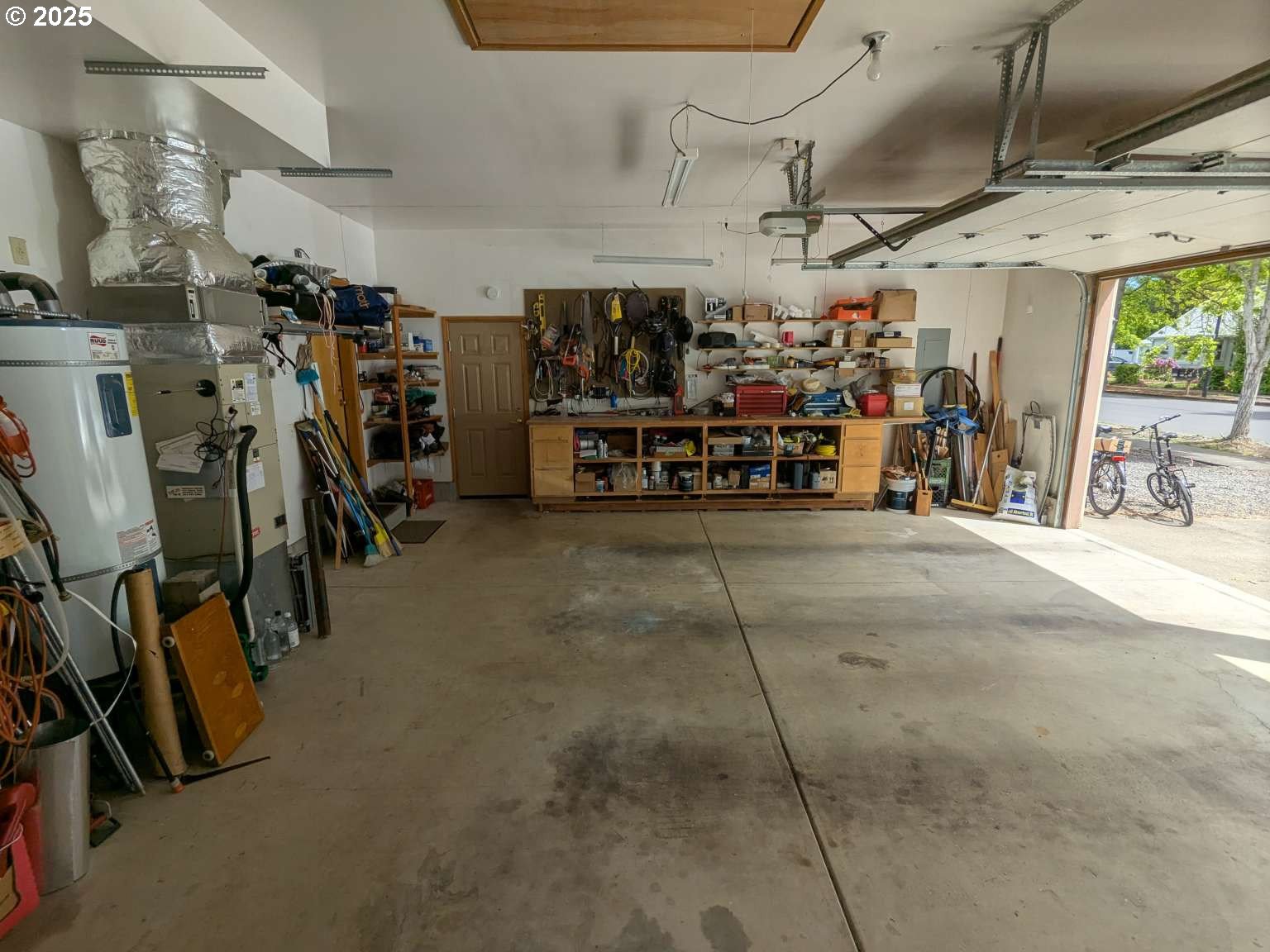 4235 Jessen Drive Eugene, OR 97402 - Photo 15 of 31 a view of a room with gym equipment