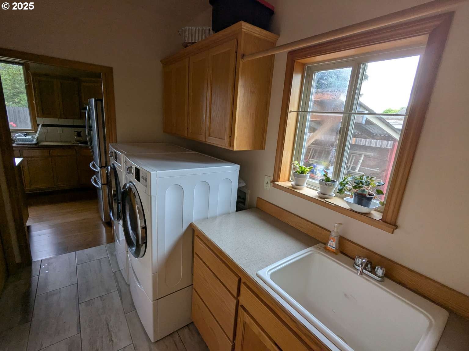 4235 Jessen Drive Eugene, OR 97402 - Photo 5 of 31 a view of a kitchen from a balcony