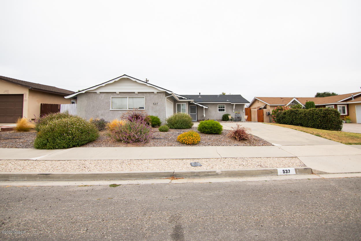 537 Mercury Avenue Lompoc, CA 93436 - Photo 2 of 13 20200727-D12A7613-2-1