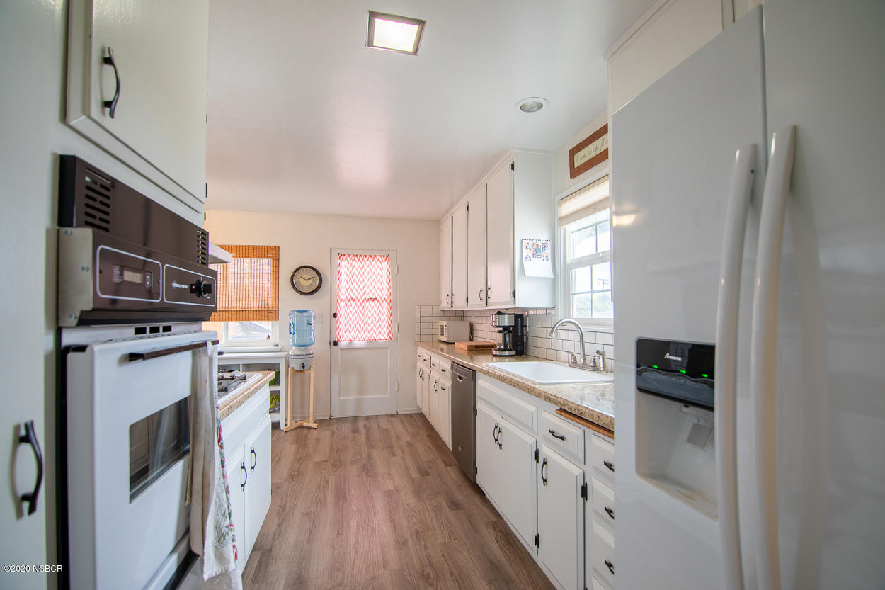 537 Mercury Avenue Lompoc, CA 93436 - Photo 3 of 13 20200727-D12A7618-2-HDR-2