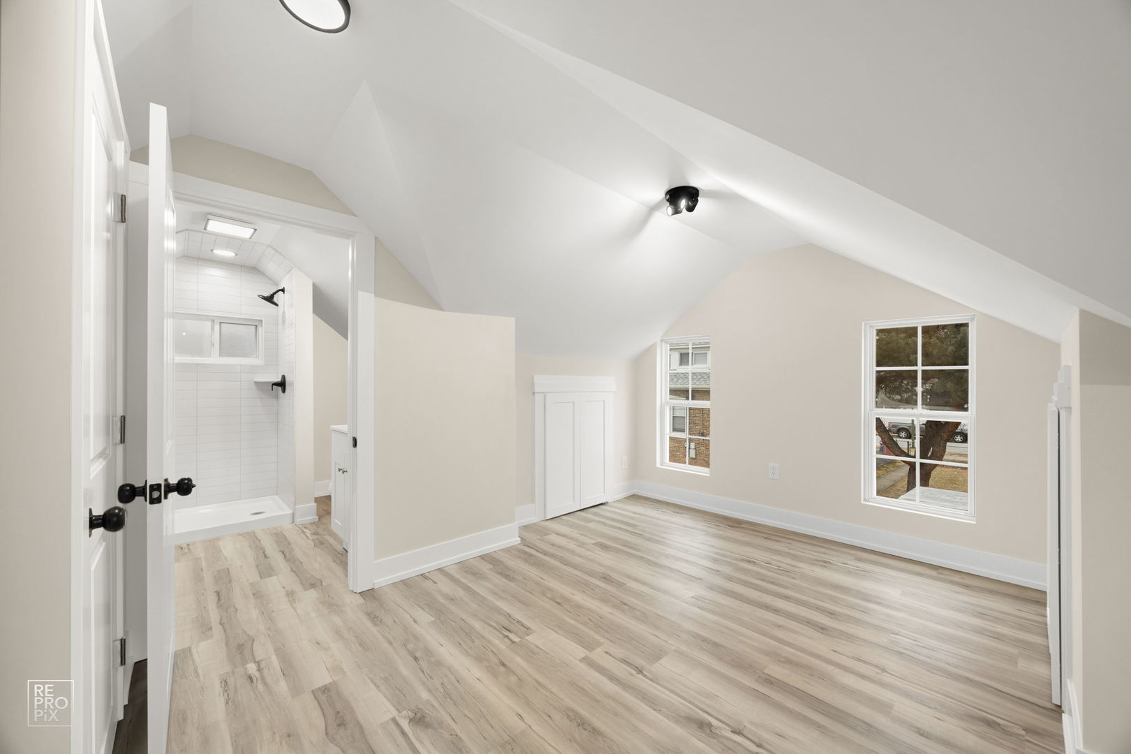 5147 Long Avenue Chicago, IL 60638 - Photo 13 of 17 wooden floor in an empty room with a window