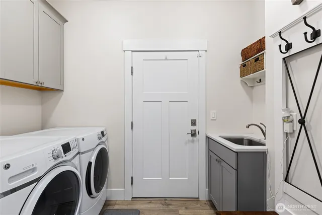 $685,000 | 5612 Clearview Drive, Ferndale, WA 98248