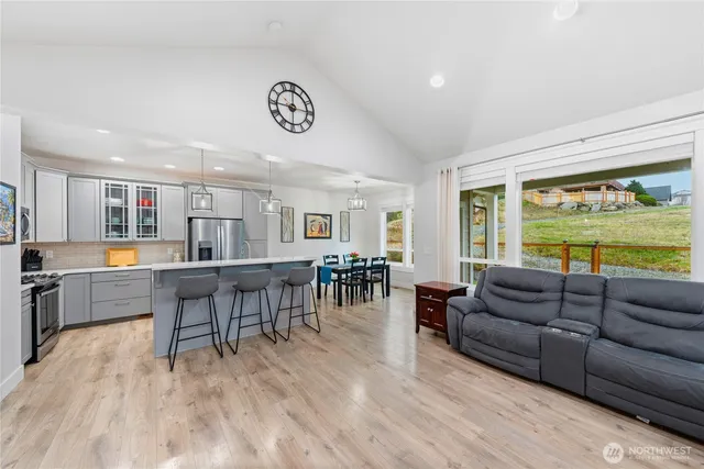 $685,000 | 5612 Clearview Drive, Ferndale, WA 98248