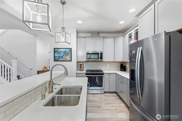 $685,000 | 5612 Clearview Drive, Ferndale, WA 98248