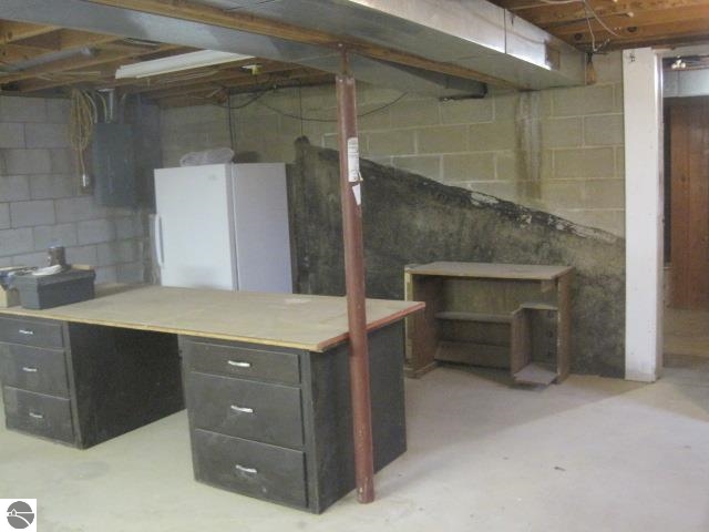 4730 North State Road Alma, MI 48801 - Photo 19 of 21 1792702-18.JPG