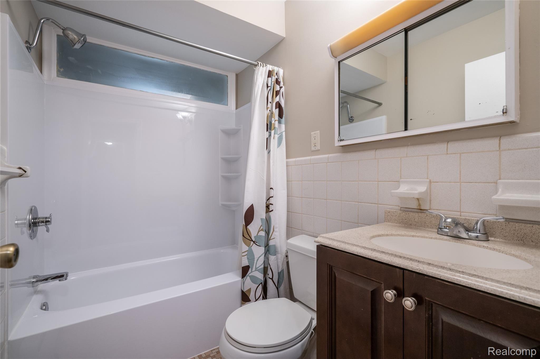 17073 Faulman Road Clinton Township, MI 48035 - Photo 26 of 35 Faulman-29.jpg