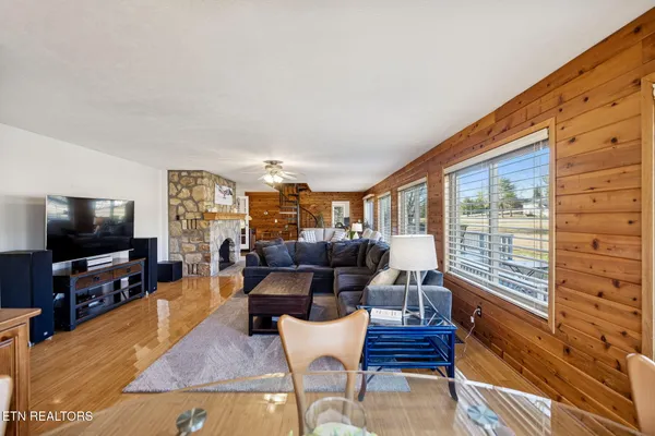$638,000 | 3576 East Atherton Lane, Baneberry, TN 37890