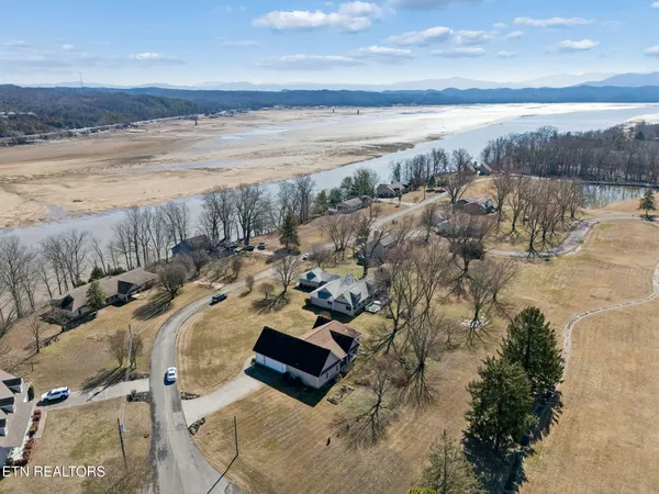 $638,000 | 3576 East Atherton Lane, Baneberry, TN 37890