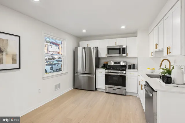 $349,900 | 1353 Potomac Heights Drive, Unit 54, Fort Washington, MD 20744