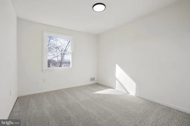 $339,900 | 1353 Potomac Heights Drive, Unit 54, Fort Washington, MD 20744