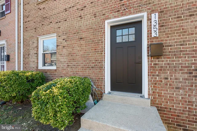 $349,900 | 1353 Potomac Heights Drive, Unit 54, Fort Washington, MD 20744
