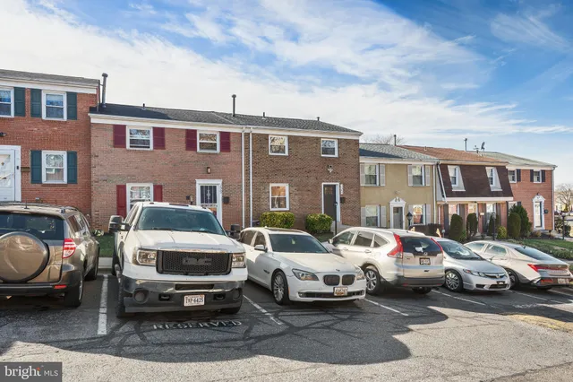 $339,900 | 1353 Potomac Heights Drive, Unit 54, Fort Washington, MD 20744