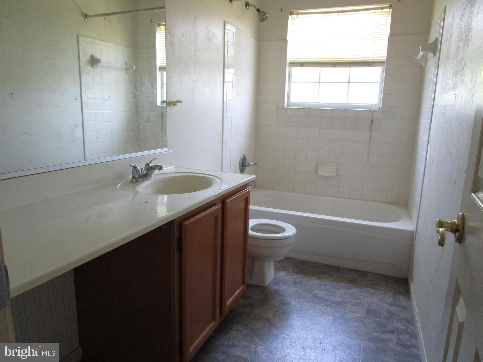 4709 Wheeler Road Oxon Hill, MD 20745 - Photo 16 of 19 Bath