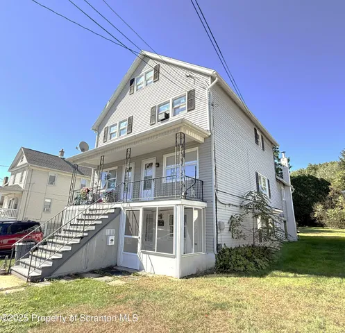 $925 | 647 Laurel Street, Dickson City, PA 18519