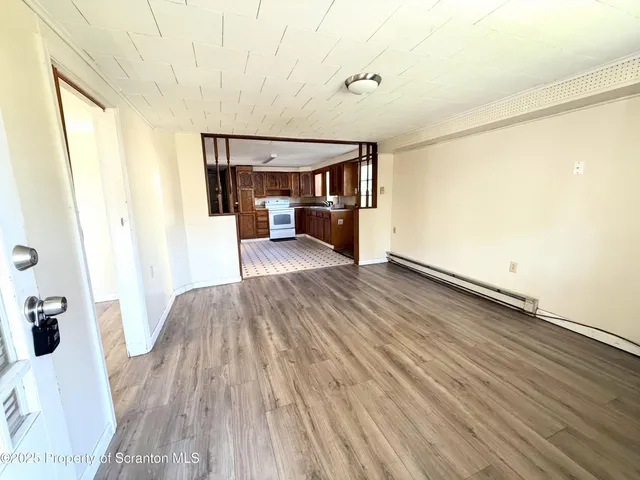 $925 | 647 Laurel Street, Dickson City, PA 18519