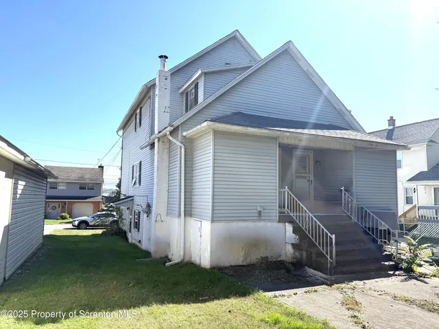 $925 | 647 Laurel Street, Dickson City, PA 18519