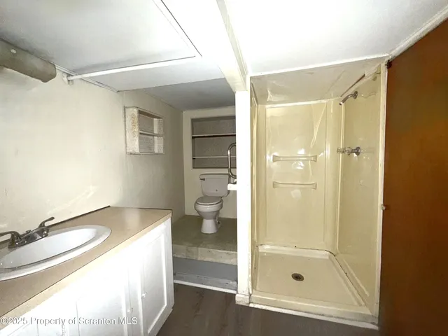 $925 | 647 Laurel Street, Dickson City, PA 18519