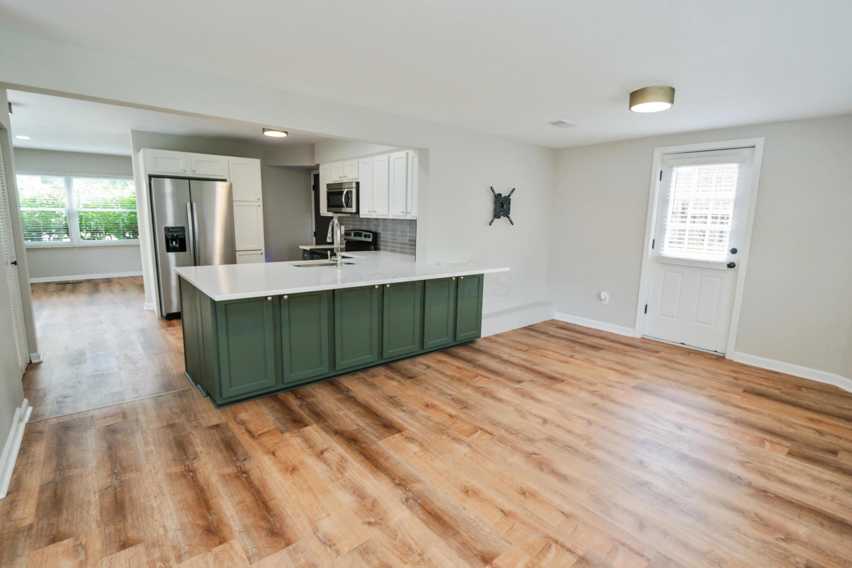 189 North Gould Road Bexley, OH 43209 - Photo 1 of 42 189 N. Gould_-16