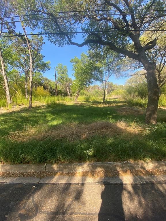 3929 Mockingbird Lane Waco, TX 76708 - Photo 3 of 5