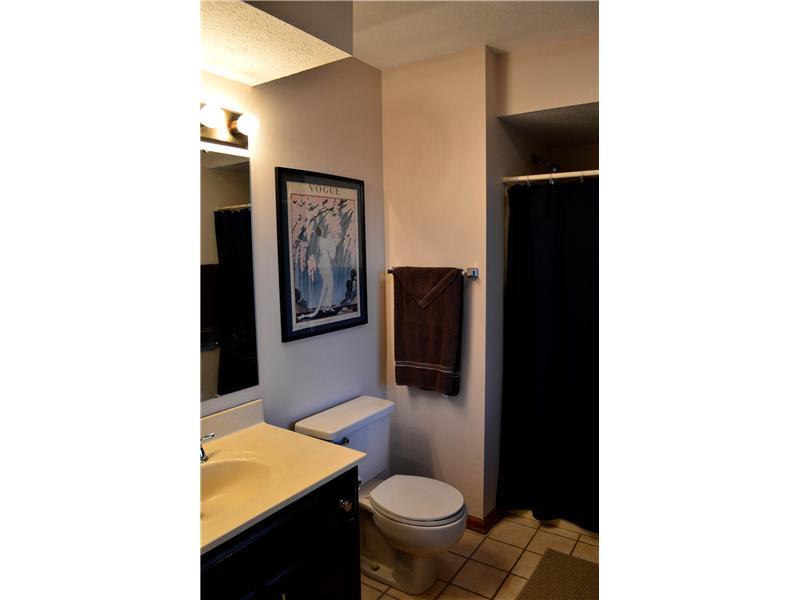8148 Claridge Road Indianapolis, IN 46260 - Photo 19 of 24 Gallery Image 19