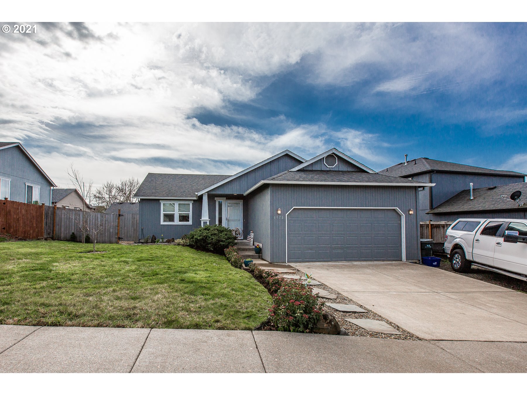 6025 Orchid Lane Springfield, OR 97478 - Photo 4 of 28 Gallery Image 4