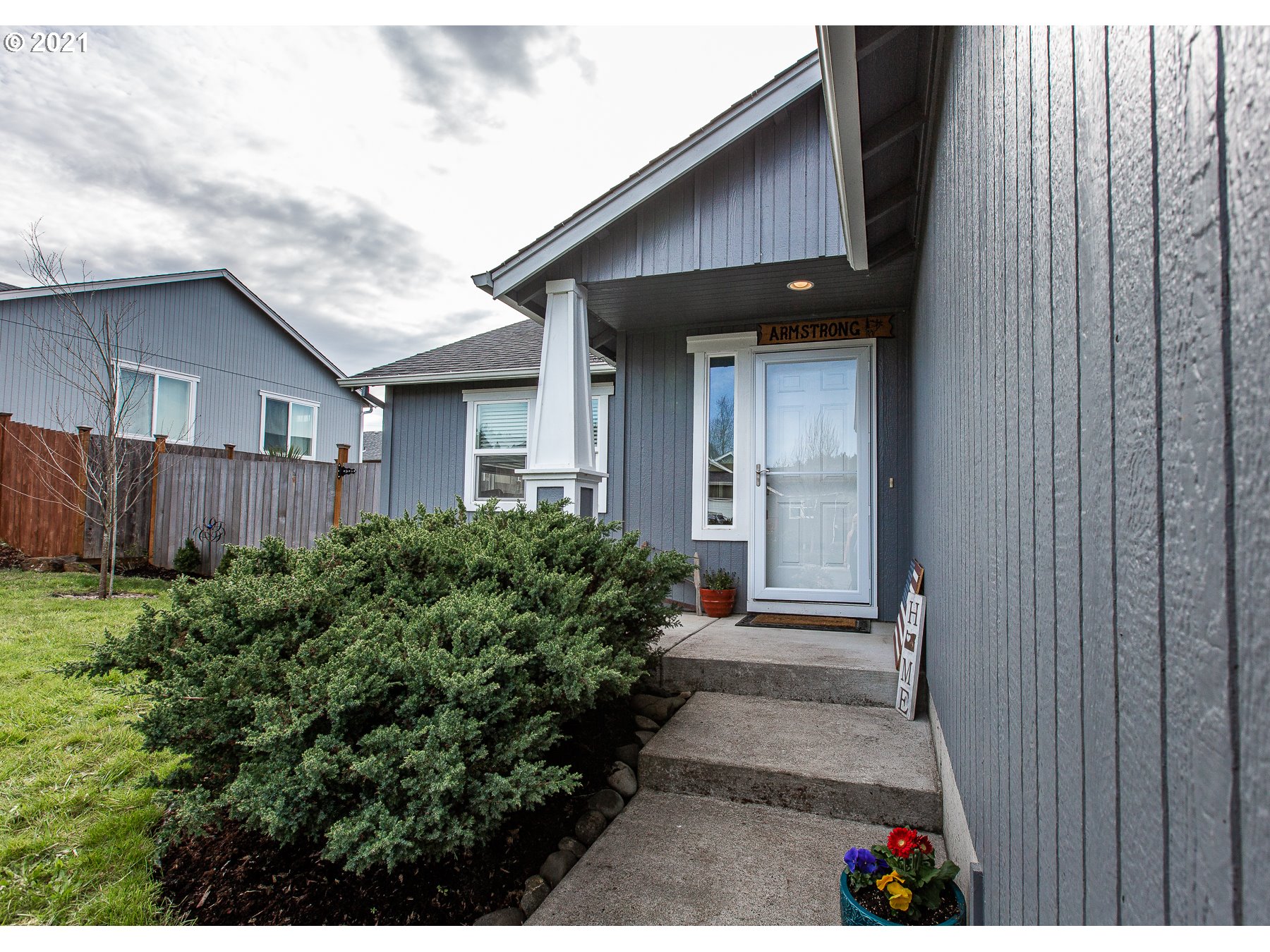 6025 Orchid Lane Springfield, OR 97478 - Photo 5 of 28 Gallery Image 5