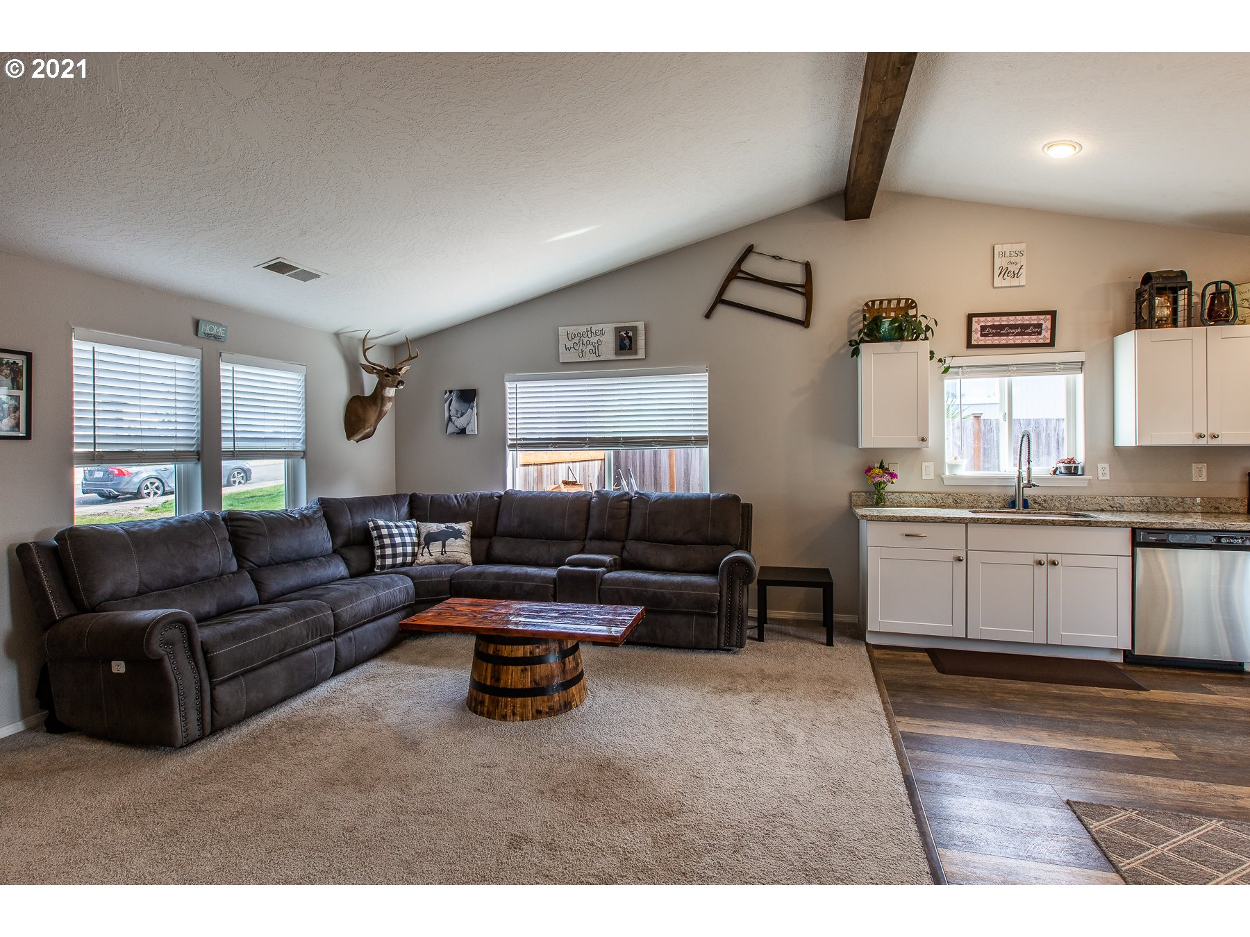 6025 Orchid Lane Springfield, OR 97478 - Photo 8 of 28 Gallery Image 8