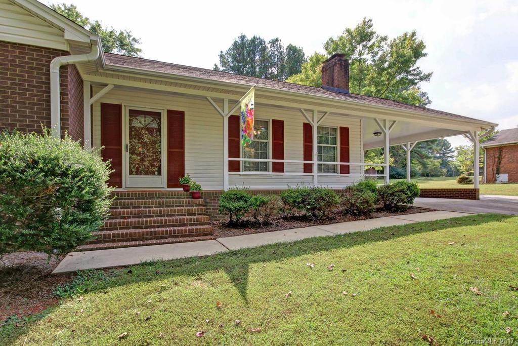 2 Old Farm Road Salisbury, NC 28147 - Photo 3 of 24 front view of a house with a yard