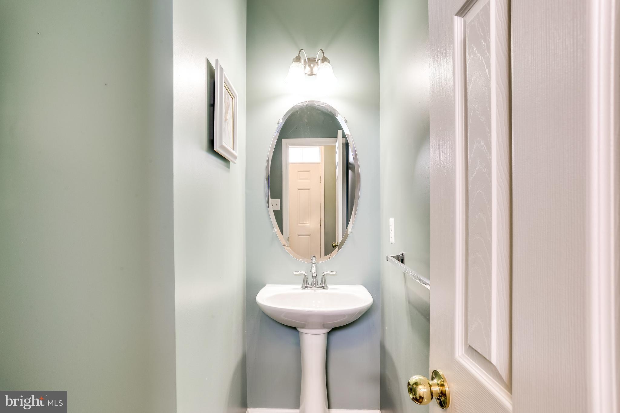 9615 Davison Road Baltimore, MD 21220 - Photo 12 of 35 Powder Room