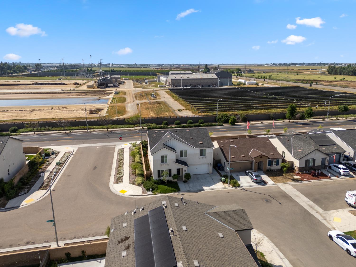 1617 North Filbert Avenue Fresno, CA 93727 - Photo 37 of 45 an aerial view of a parking space