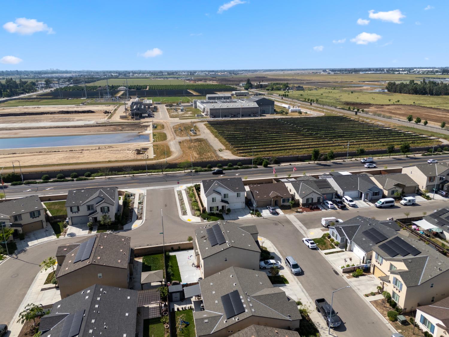 1617 North Filbert Avenue Fresno, CA 93727 - Photo 41 of 45 an aerial view of a building with outdoor space