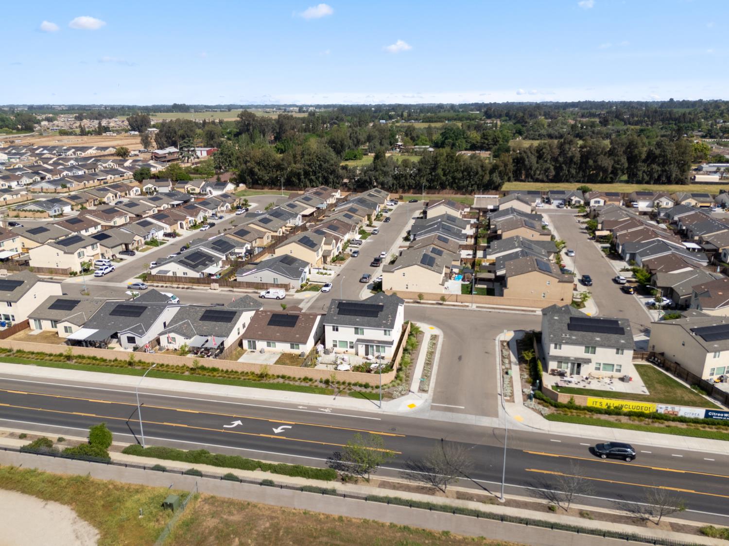 1617 North Filbert Avenue Fresno, CA 93727 - Photo 45 of 45 an aerial view of residential houses with outdoor space