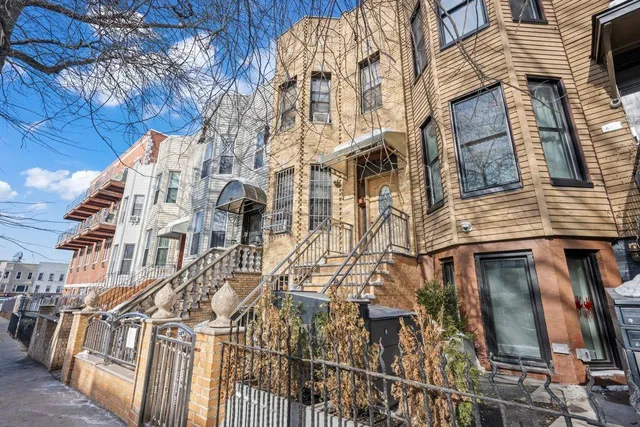 $1,495,000 | 425 36th Street | Greenwood Heights