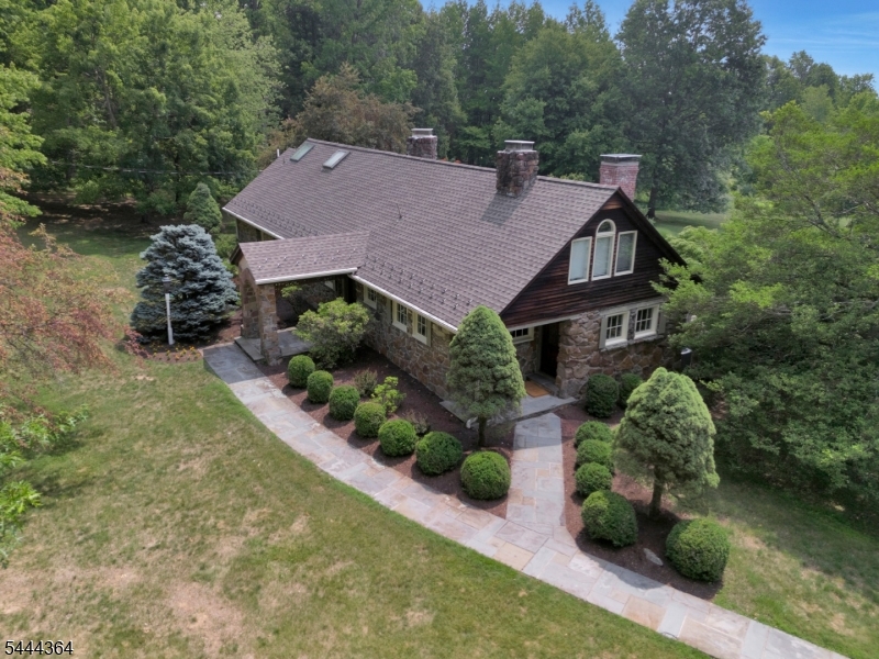 112 Dreahook Road Lebanon, NJ 08833 - Photo 3 of 45 Gallery Image 3
