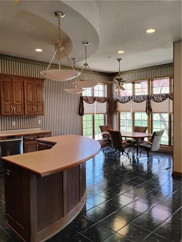 $550,000 | 724 Village Drive, Girard, KS 66743