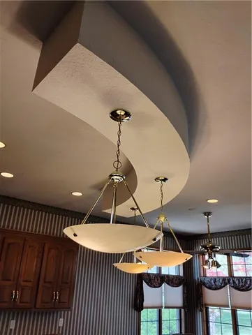 $550,000 | 724 Village Drive, Girard, KS 66743