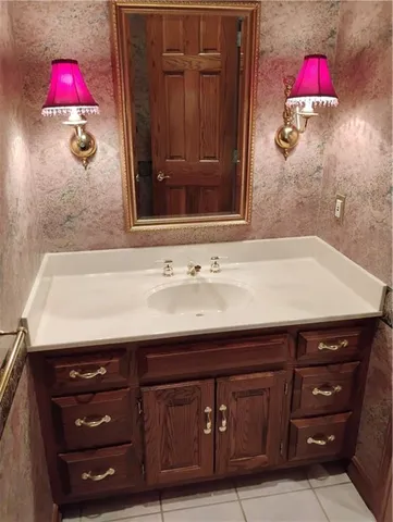 $550,000 | 724 Village Drive, Girard, KS 66743