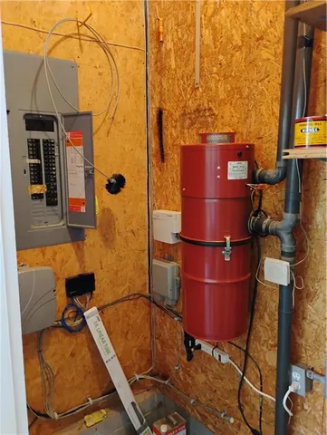 $550,000 | 724 Village Drive, Girard, KS 66743