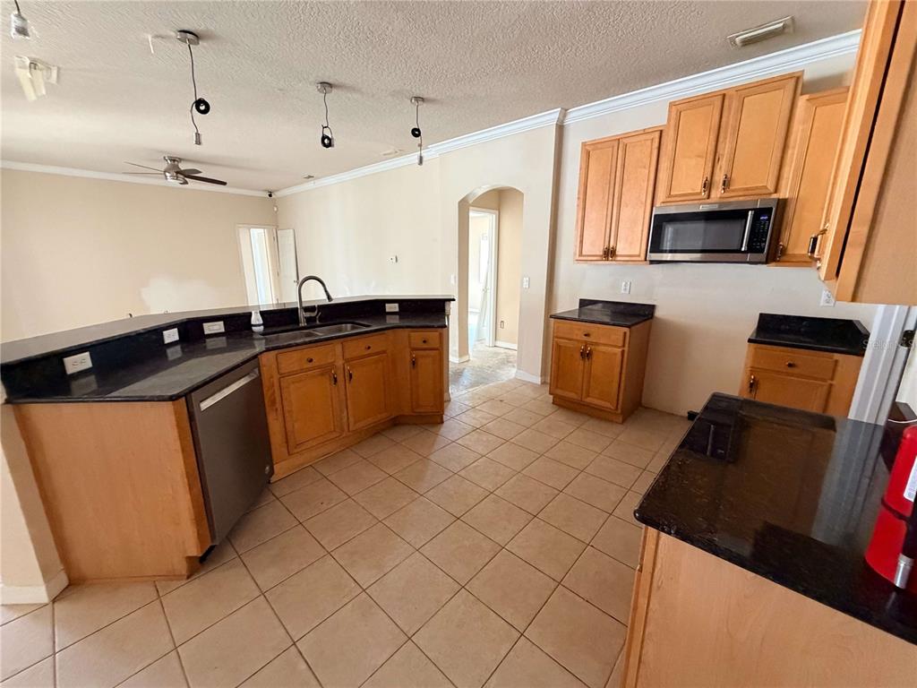 2875 Beaver Ridge Loop Clermont, FL 34711 - Photo 8 of 20