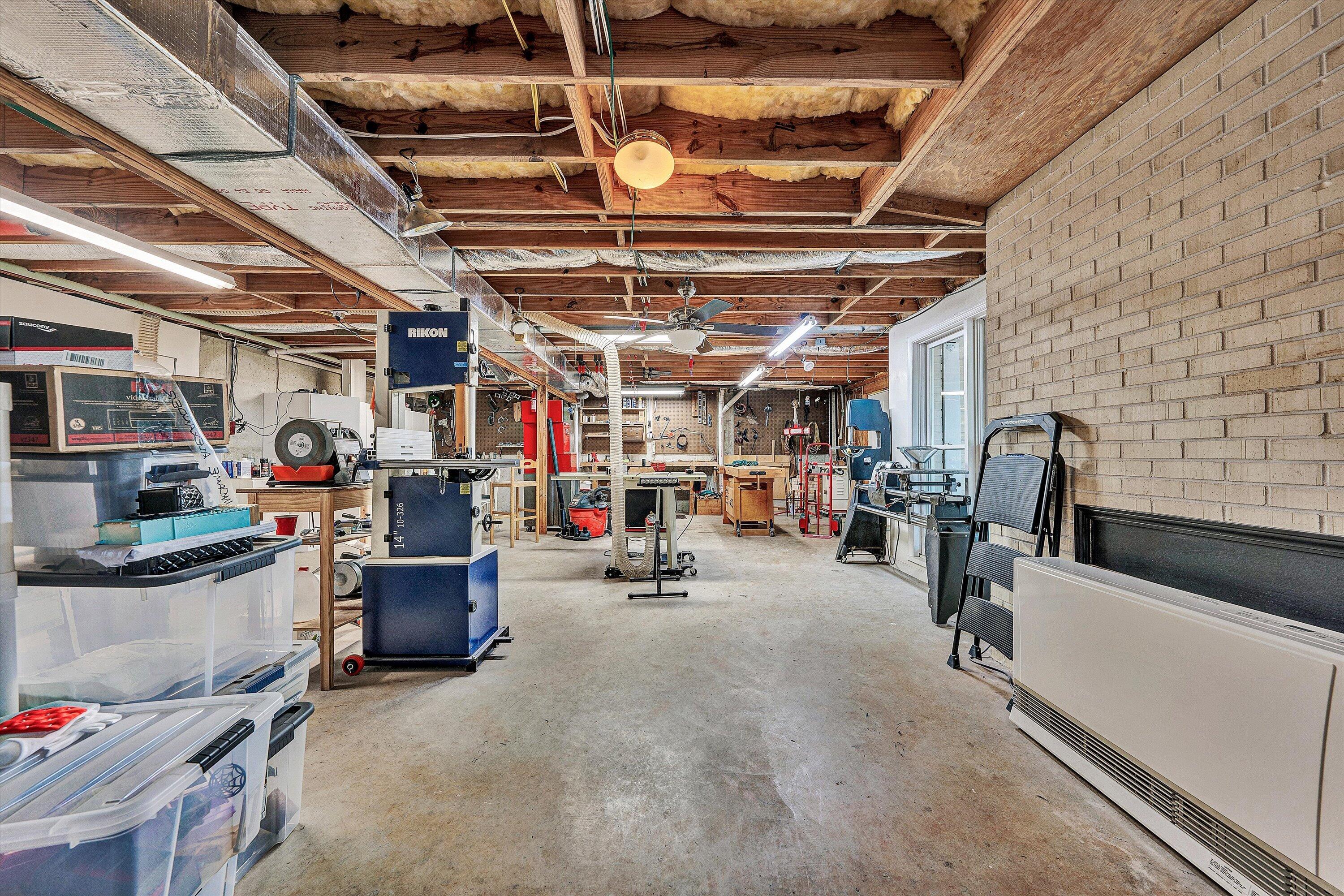 595 Gangplank Road Moneta, VA 24121 - Photo 24 of 64 25-DSC06901
